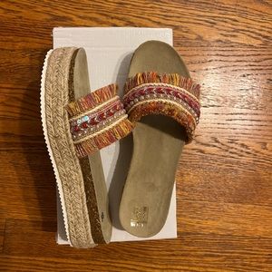 Slip-on platform espadrilles slides with colorful fringe and beading